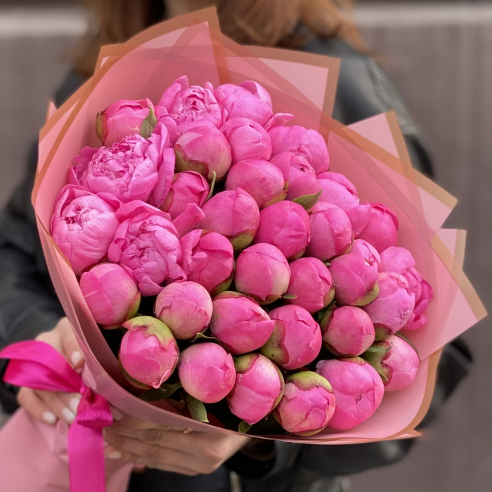 35 розовых пионов Флеминг